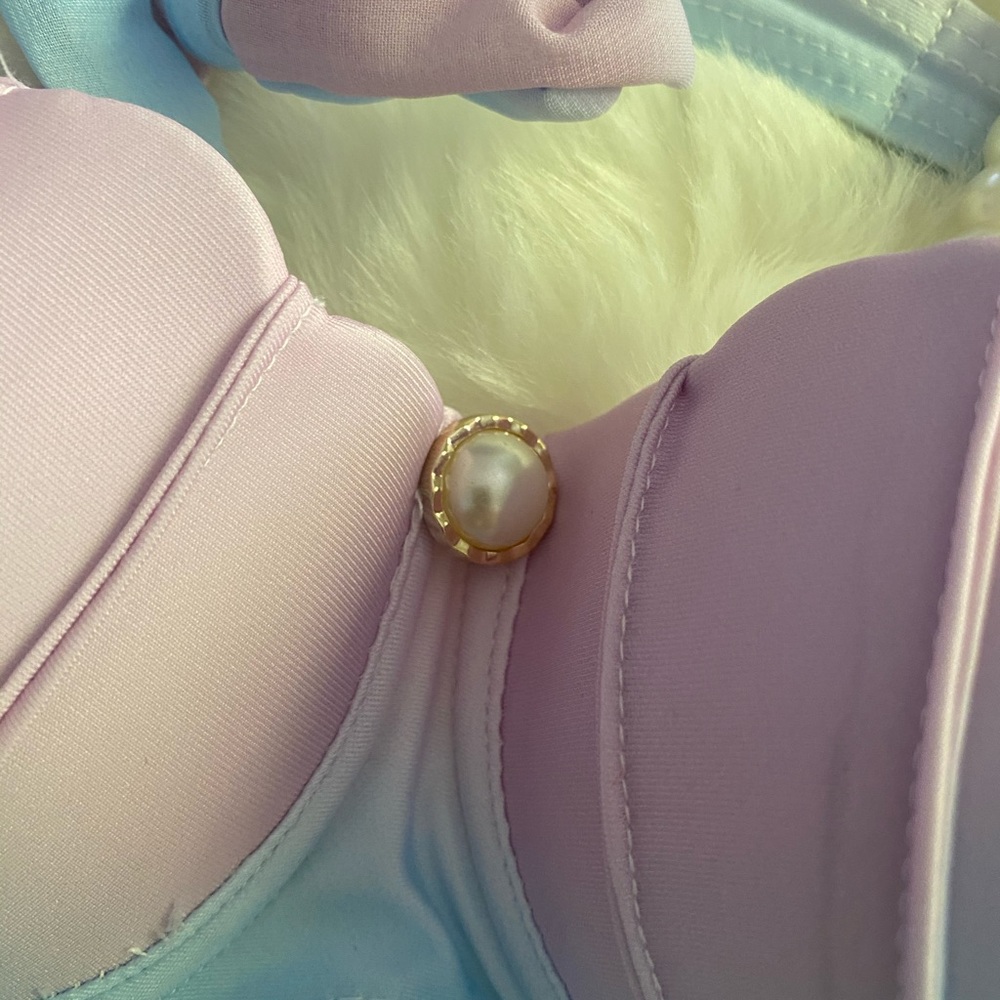 ✨Ombré Shell Bikini With Pearl Halter✨ - Picture 3 of 4